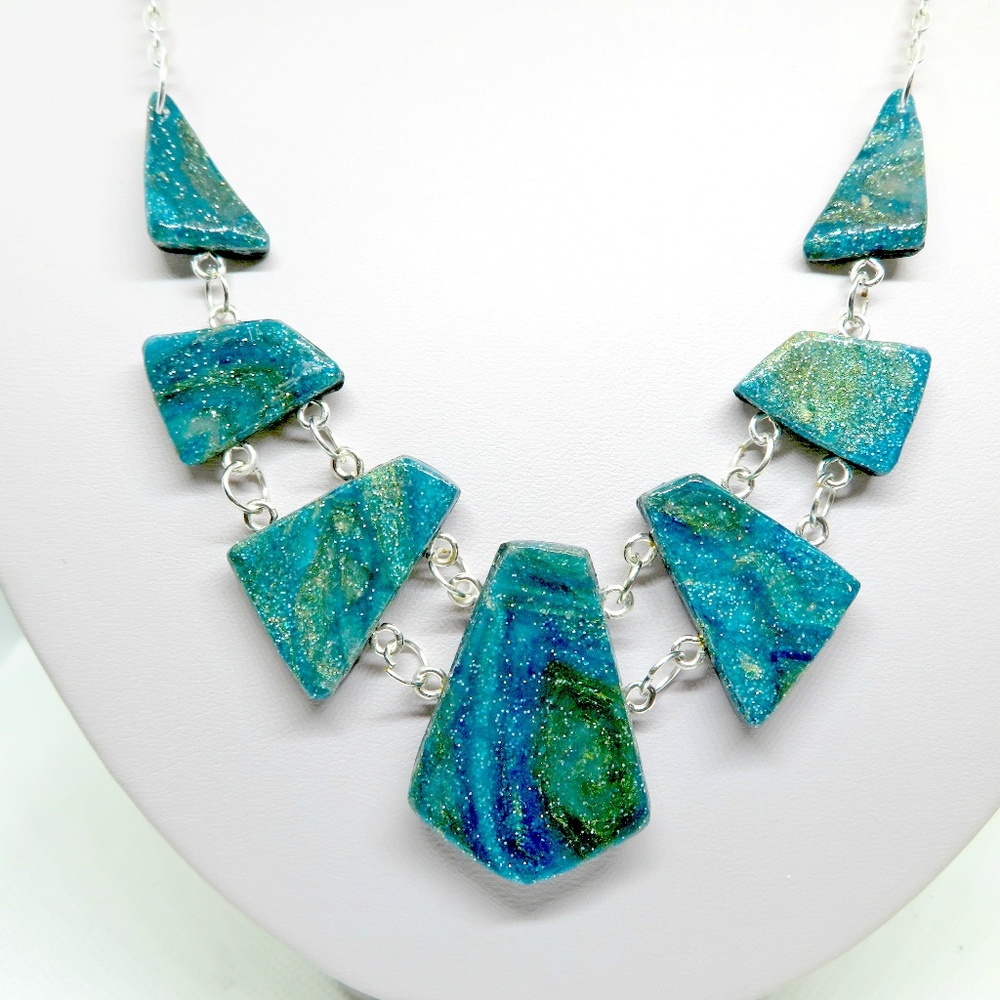 Unique statement jewelry set